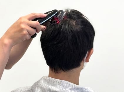ヘアキュアで頭皮汚れをとことん掻き出す！